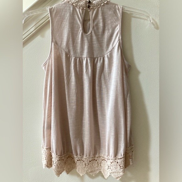 Boho Crochet Lace Front Sleeveless Top Size Small - Picture 5 of 9